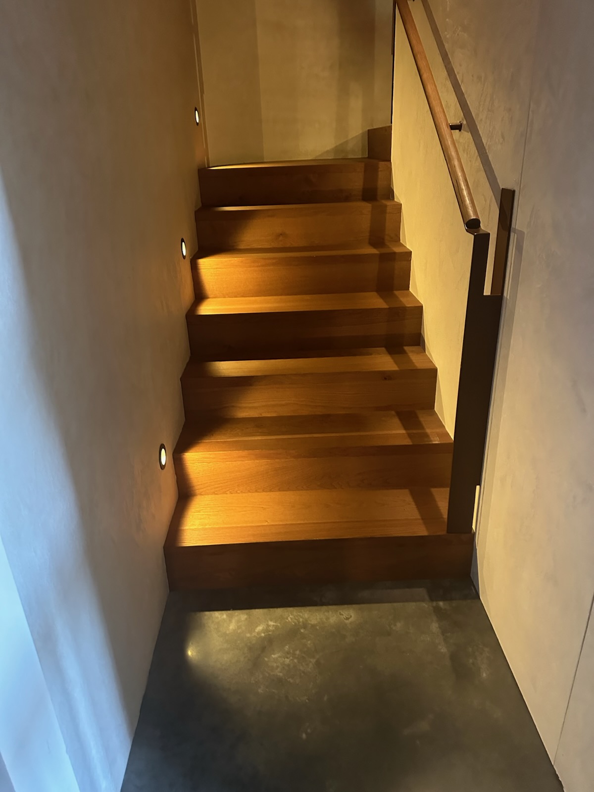 Recessed LED stair lighting installation